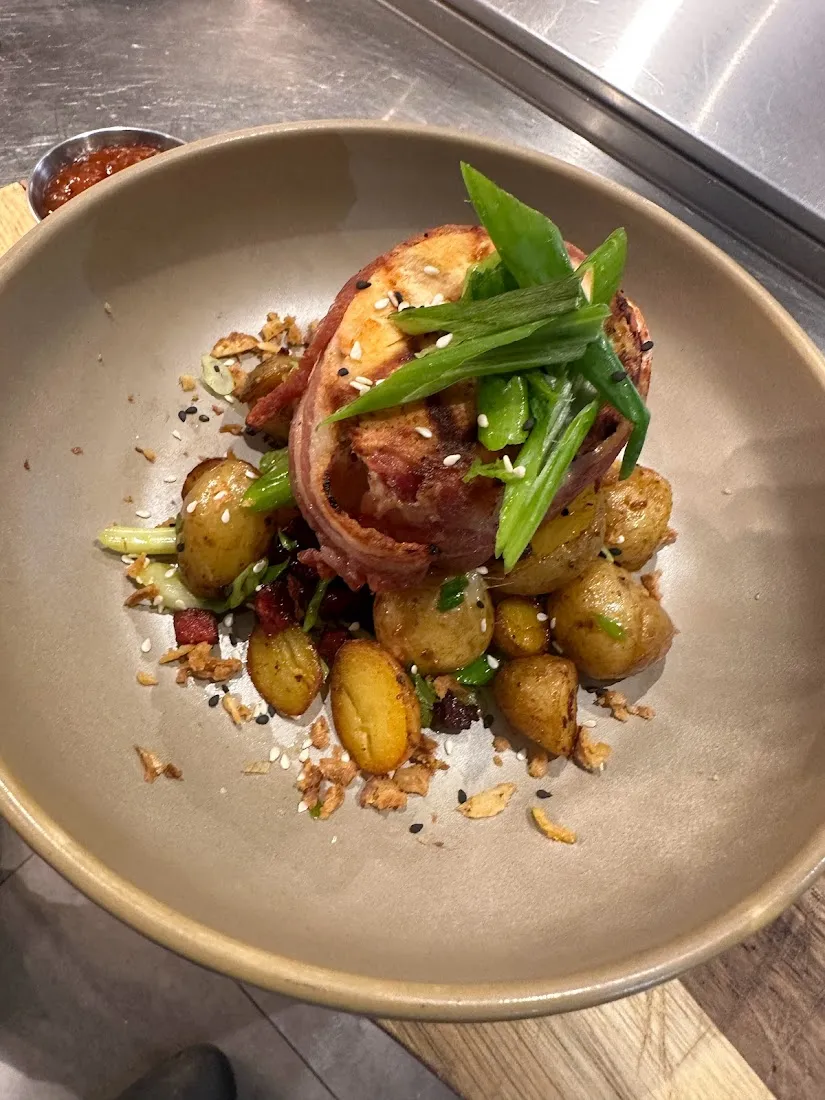 Coultons bar & grill @ The Trefnant